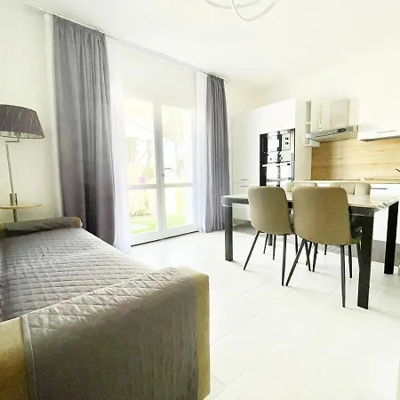 Appartamento Pgs Immobiliare - Residenza Liuba Moderno Bilocale Con Terrazza E Parcheggio La Maddalena